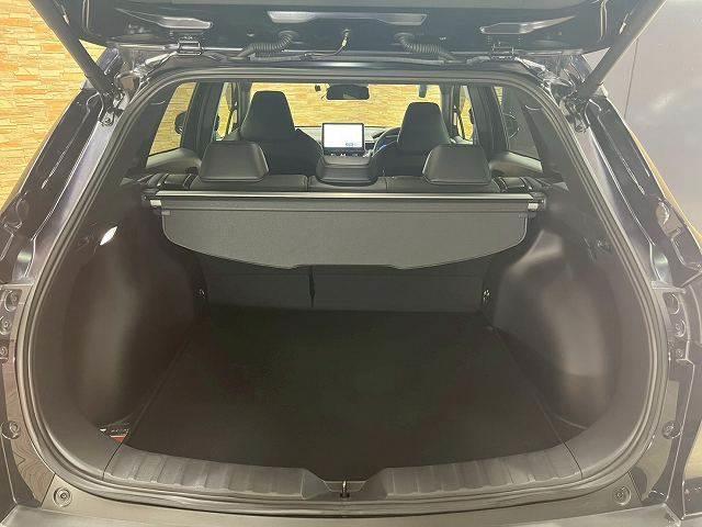 カローラクロス ハイブリッド　Ｚ　純正ナビＴＶ　全周囲　パノラマルーフ　ドラレコ　ＢＳＭ　電動リアゲート　パーキングアシスト　シートヒーター　純正アルミホイール　クリアランスソナー　ＥＴＣ　アダプティブクルーズコントロールシステム（13枚目）