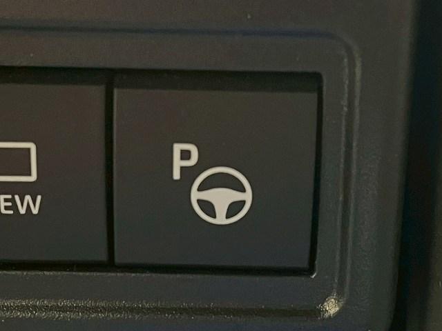 カローラクロス ハイブリッド　Ｚ　純正ナビＴＶ　全周囲　パノラマルーフ　ドラレコ　ＢＳＭ　電動リアゲート　パーキングアシスト　シートヒーター　純正アルミホイール　クリアランスソナー　ＥＴＣ　アダプティブクルーズコントロールシステム（42枚目）