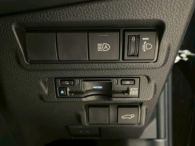 カローラクロス ハイブリッド　Ｚ　純正ナビＴＶ　全周囲　パノラマルーフ　ドラレコ　ＢＳＭ　電動リアゲート　パーキングアシスト　シートヒーター　純正アルミホイール　クリアランスソナー　ＥＴＣ　アダプティブクルーズコントロールシステム（53枚目）
