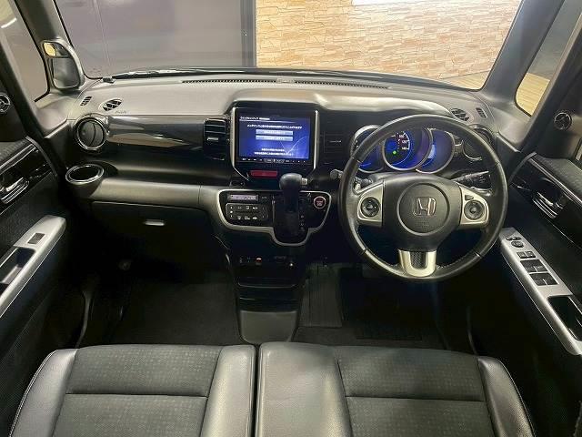 N-BOXカスタム Custom G ターボLパッケージ 8インチナビTV バックカメラ 4WD 両側電動スライドドア クルーズコントロール  オートライト オートエアコン シートヒーター ハーフレザー ドライブレコーダー ビルトインETC スマキープッシュ(2枚目)