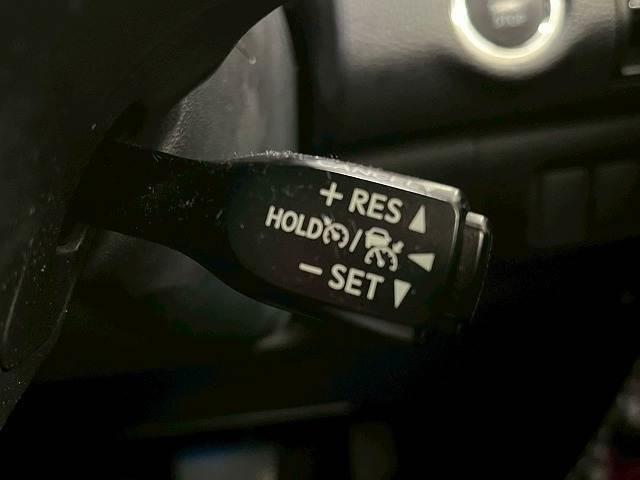 ハリアー プレミアム　メーカーナビ　フルセグＴＶ　バックカメラー　ＪＢＬサウンドシステム　ハーフレザーシート　純正１８インチＡＷ　電動リアゲート　ＥＴＣ　追従クルーズコントロール　ＬＥＤヘッドライト　ＣＤＤＶＤ再生（7枚目）