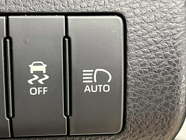 ハリアー プレミアム　メーカーナビ　フルセグＴＶ　バックカメラー　ＪＢＬサウンドシステム　ハーフレザーシート　純正１８インチＡＷ　電動リアゲート　ＥＴＣ　追従クルーズコントロール　ＬＥＤヘッドライト　ＣＤＤＶＤ再生（48枚目）