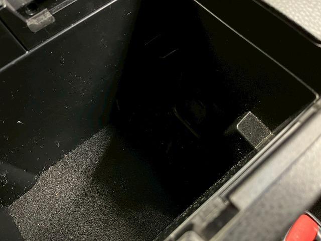 ハリアー プレミアム　メーカーナビ　フルセグＴＶ　バックカメラー　ＪＢＬサウンドシステム　ハーフレザーシート　純正１８インチＡＷ　電動リアゲート　ＥＴＣ　追従クルーズコントロール　ＬＥＤヘッドライト　ＣＤＤＶＤ再生（60枚目）