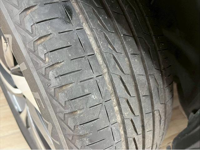 ハリアー プレミアム　メーカーナビ　フルセグＴＶ　バックカメラー　ＪＢＬサウンドシステム　ハーフレザーシート　純正１８インチＡＷ　電動リアゲート　ＥＴＣ　追従クルーズコントロール　ＬＥＤヘッドライト　ＣＤＤＶＤ再生（69枚目）