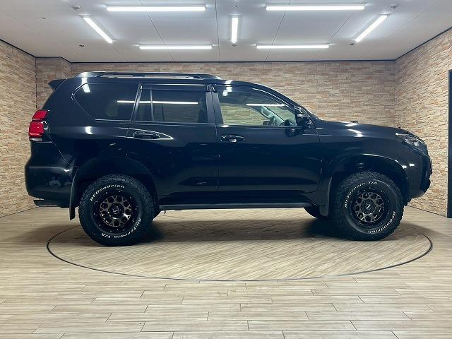 ランドクルーザープラド ＴＸ　リフトアップ　社外１７インチアルミ　オールテレーンタイヤ　　サンルーフ　１１型アルパインフローティングナビ　バックカメラ　後席フリップダウンモニター　７人乗　追従クルーズコントロール　レーンアシスト（77枚目）