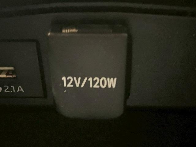 カローラツーリング ハイブリッド　ダブルバイビー　純正ナビ　バックカメラ　追従クルーズコントロール　フルセグＴＶ　ＥＴＣ　スマートキー　レーンアシスト　ＬＥＤヘッドライト　バックカメラ　　Ｂｌｕｅｔｏｏｔｈ対応　デジタルインナーミラー　スマートキー（31枚目）