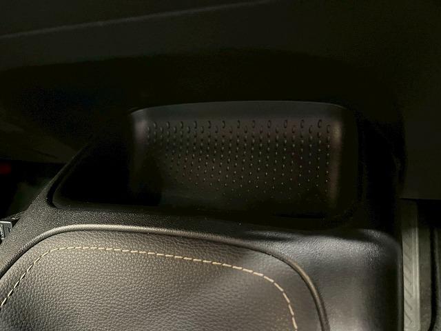 カローラツーリング ハイブリッド　ダブルバイビー　純正ナビ　バックカメラ　追従クルーズコントロール　フルセグＴＶ　ＥＴＣ　スマートキー　レーンアシスト　ＬＥＤヘッドライト　バックカメラ　　Ｂｌｕｅｔｏｏｔｈ対応　デジタルインナーミラー　スマートキー（33枚目）