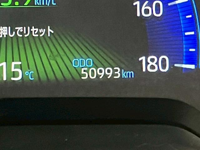 カローラツーリング ハイブリッド　ダブルバイビー　純正ナビ　バックカメラ　追従クルーズコントロール　フルセグＴＶ　ＥＴＣ　スマートキー　レーンアシスト　ＬＥＤヘッドライト　バックカメラ　　Ｂｌｕｅｔｏｏｔｈ対応　デジタルインナーミラー　スマートキー（39枚目）