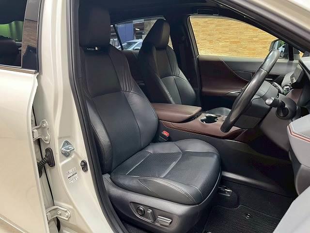 ハリアーハイブリッド Ｚ　レザーパッケージ　メーカーナビＴＶ　モデリスタエアロ　レザー　サンルーフ　ＢＳＭ　シートヒーター　シートクーラー　ステアリングヒーター　ＪＢＬサウンド　デジタルインナーミラー　電動リアゲート　メモリー機能パワーシート（5枚目）