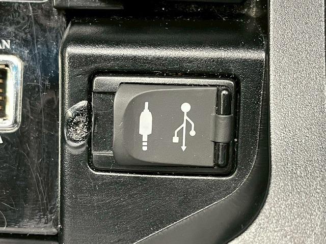 ハリアー エレガンス　４ＷＤ　フルエアロ　９インチナビ　フルセグＴＶ　バックカメラ　ハーフレザーシート　電動シート　ＥＴＣ　ドライブレコーダー　ＬＥＤヘッドランプ　追従クルーズコントロール　レーンアシスト　ＣＤＤＶＤ再生（36枚目）