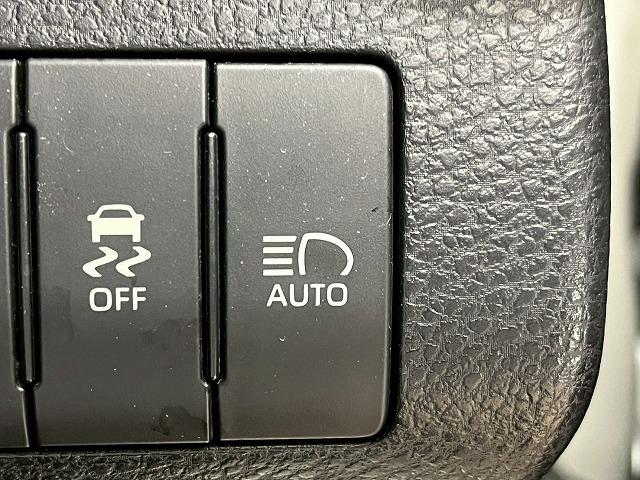 ハリアー エレガンス　４ＷＤ　フルエアロ　９インチナビ　フルセグＴＶ　バックカメラ　ハーフレザーシート　電動シート　ＥＴＣ　ドライブレコーダー　ＬＥＤヘッドランプ　追従クルーズコントロール　レーンアシスト　ＣＤＤＶＤ再生（45枚目）