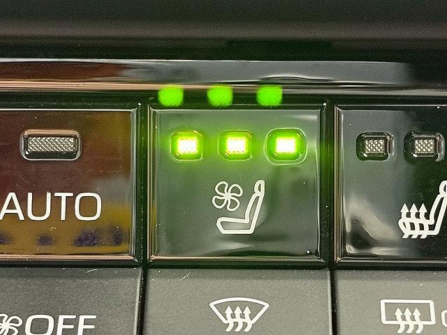 クラウンクロスオーバー Ｇアドバンスド・レザーパッケージ　メーカーナビＴＶ　全周囲　ＢＳＭ　レザー　シートヒーター　シートクーラー　シートメモリー　アダプティブクルーズコントロールシステム　ＡＣ１００Ｖ　純正ＡＷ　デジタルインナーミラー　電動リアゲート（27枚目）