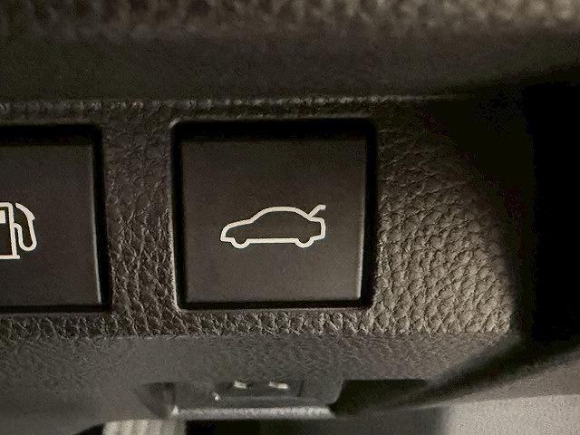 クラウンクロスオーバー Ｇアドバンスド・レザーパッケージ　メーカーナビＴＶ　全周囲　ＢＳＭ　レザー　シートヒーター　シートクーラー　シートメモリー　アダプティブクルーズコントロールシステム　ＡＣ１００Ｖ　純正ＡＷ　デジタルインナーミラー　電動リアゲート（43枚目）