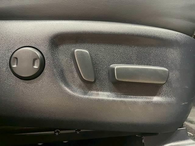 ハリアー ＰＲＥＭＩＵＭ　フルエアロ　社外ＲＡＹＳ１９ｉｎＡＷ　ＲＯＪＡＭキャリパーカバー　９型ナビＴＶ　社外ツィーター　ビルトインＥＴＣ　ハーフレザー　セーフティセンス　レーダークルコン　パワーシート　電動リアゲート（8枚目）