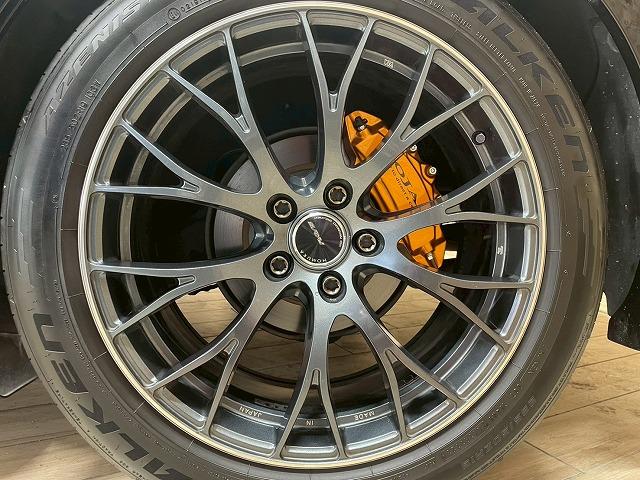 ハリアー ＰＲＥＭＩＵＭ　フルエアロ　社外ＲＡＹＳ１９ｉｎＡＷ　ＲＯＪＡＭキャリパーカバー　９型ナビＴＶ　社外ツィーター　ビルトインＥＴＣ　ハーフレザー　セーフティセンス　レーダークルコン　パワーシート　電動リアゲート（77枚目）