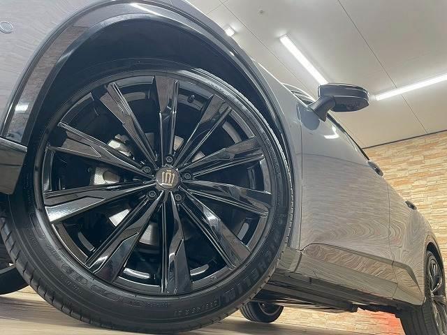 クラウンスポーツ ＳＰＯＲＴ　Ｚ　（ＨＥＶ）　純正ナビＴＶ１２．３型　レザーシート　ＢＳＭ　全周囲カメラ　シートヒーター　シートベンチレーション　メモリー付パワーシート　レーダークルコン　電動リアゲート　純正２１インチアルミ　電動リアゲート（19枚目）