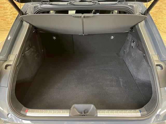 クラウンスポーツ ＳＰＯＲＴ　Ｚ　（ＨＥＶ）　純正ナビＴＶ１２．３型　レザーシート　ＢＳＭ　全周囲カメラ　シートヒーター　シートベンチレーション　メモリー付パワーシート　レーダークルコン　電動リアゲート　純正２１インチアルミ　電動リアゲート（29枚目）