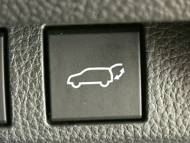 クラウンスポーツ ＳＰＯＲＴ　Ｚ　（ＨＥＶ）　純正ナビＴＶ１２．３型　レザーシート　ＢＳＭ　全周囲カメラ　シートヒーター　シートベンチレーション　メモリー付パワーシート　レーダークルコン　電動リアゲート　純正２１インチアルミ　電動リアゲート（57枚目）