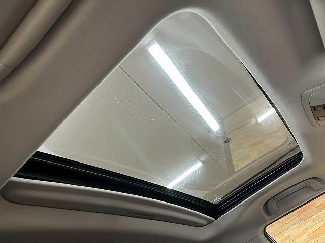 ランドクルーザープラド ＴＺ－Ｇ　純正ナビＴＶ　モデリスタエアロ　サンルーフ　全周囲カメラ　ビルトインＥＴＣ　メーカーナビＴＶ　ドライブレコーダー　エアサス　シートヒーター　クルーズコントロール　メモリー付パワーシート　ＬＥＤヘッド（10枚目）