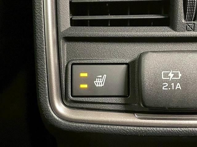 フォレスター プレミアム　純正８インチナビＴＶ　バックカメラ　ＢＳＭ　ＥＴＣ　アイサイト　シートヒーター　デジタルインナーミラー　電動リアゲート　ＬＥＤヘッド　社外１８インチアルミ　スマートキープッシュスタート　ハーフレザー（11枚目）