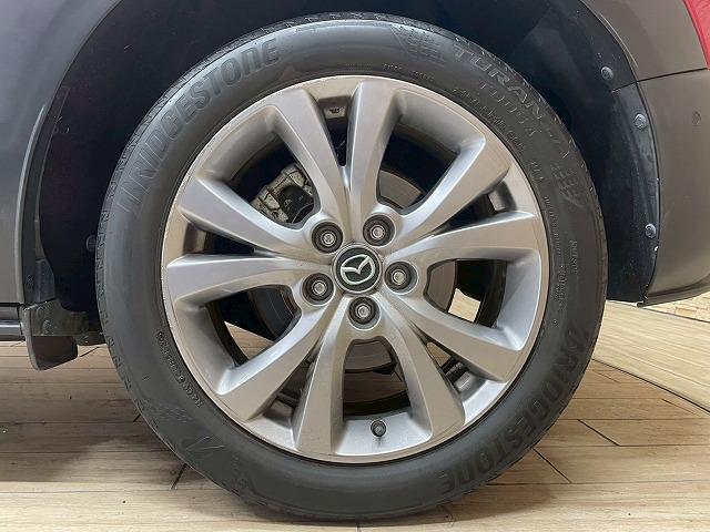 ＣＸ－３０ ＸＤ　Ｌパッケージ　メーカーナビＴＶ　全周囲　ＢＯＳＥサウンド　レザーシート　ＢＳＭ　ヘッドアップディスプレイ　スマートキープッシュスタート　シートヒーター　ステアリングヒーター　オートエアコン　メモリー付パワーシート（77枚目）