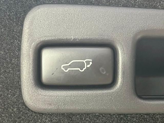 ハリアー PREMIUM サンルーフ 9型メーカーナビ JBLサウンド ビルトインETC レーンキープアシスト クルーズコントロール 電動リアゲート オートマチックハイビーム パワーシート ハーフレザーシート LEDヘッド(11枚目)