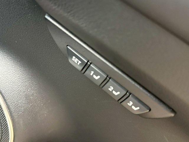 NX NX300h Fスポーツ サンルーフ 全周囲 レーダークルーズコントロール シートヒーター ベンチレーション ステアリングヒーター ブラインドスポットモニター メモリー付きパワーシート ドライブレコーダー付き 電動リアゲート(29枚目)