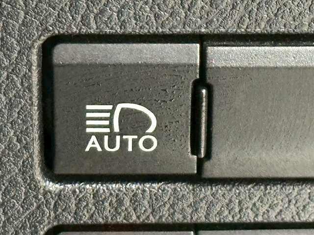 NX NX300h Fスポーツ サンルーフ 全周囲 レーダークルーズコントロール シートヒーター ベンチレーション ステアリングヒーター ブラインドスポットモニター メモリー付きパワーシート ドライブレコーダー付き 電動リアゲート(44枚目)