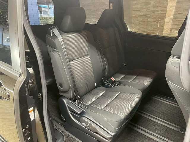 ヴォクシー ZS 純正10インチナビTV バックカメラ ETC クルーズコントロール セーフティセンス レーンキープアシスト 7人乗 3列シート LEDヘッド CDDVD再生 フルセグTV Bluetooth SD録音(6枚目)