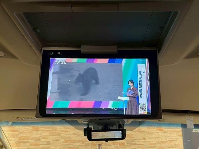 アルファードハイブリッド Ｘ　４ＷＤ　フリップダウンモニタ　追従クルコン　両側電動スライドドア　ＥＴＣ　オットマン　ＨＤＭＩ　ドラレコ　デジタルインナーミラー　ブラインドスポットモニター　パワステ　ＬＥＤヘッドライト（9枚目）