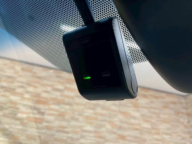 アルファードハイブリッド Ｘ　４ＷＤ　フリップダウンモニタ　追従クルコン　両側電動スライドドア　ＥＴＣ　オットマン　ＨＤＭＩ　ドラレコ　デジタルインナーミラー　ブラインドスポットモニター　パワステ　ＬＥＤヘッドライト（11枚目）