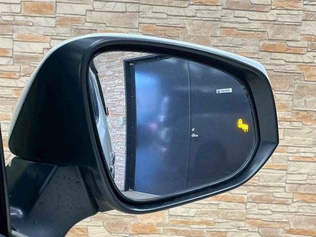 アルファードハイブリッド Ｘ　４ＷＤ　フリップダウンモニタ　追従クルコン　両側電動スライドドア　ＥＴＣ　オットマン　ＨＤＭＩ　ドラレコ　デジタルインナーミラー　ブラインドスポットモニター　パワステ　ＬＥＤヘッドライト（28枚目）