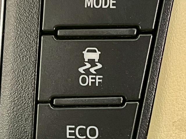 アルファードハイブリッド Ｘ　４ＷＤ　フリップダウンモニタ　追従クルコン　両側電動スライドドア　ＥＴＣ　オットマン　ＨＤＭＩ　ドラレコ　デジタルインナーミラー　ブラインドスポットモニター　パワステ　ＬＥＤヘッドライト（30枚目）