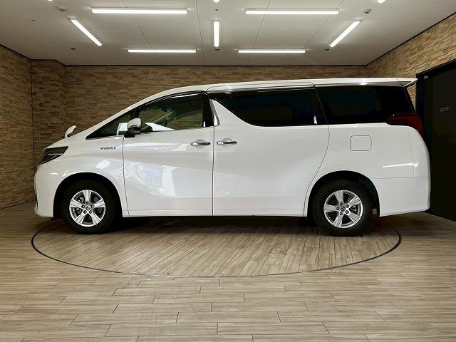 アルファードハイブリッド Ｘ　４ＷＤ　フリップダウンモニタ　追従クルコン　両側電動スライドドア　ＥＴＣ　オットマン　ＨＤＭＩ　ドラレコ　デジタルインナーミラー　ブラインドスポットモニター　パワステ　ＬＥＤヘッドライト（77枚目）
