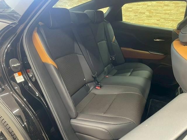 クラウンクロスオーバー RSアドバンスド 12.3型メーカーナビ 全方位モニタ BSM 純正アルミホイール シートメモリー AC100V ETC パワーシート 全方位 禁煙 衝突回避 シートヒーター パークアシスト シートクーラー 横滑り防止(6枚目)