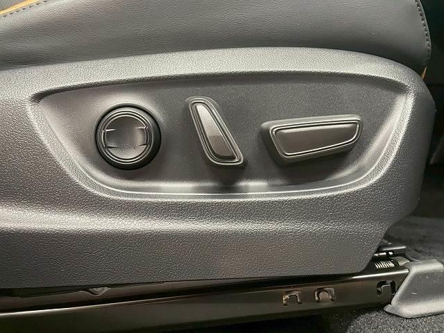 クラウンクロスオーバー RSアドバンスド 12.3型メーカーナビ 全方位モニタ BSM 純正アルミホイール シートメモリー AC100V ETC パワーシート 全方位 禁煙 衝突回避 シートヒーター パークアシスト シートクーラー 横滑り防止(10枚目)