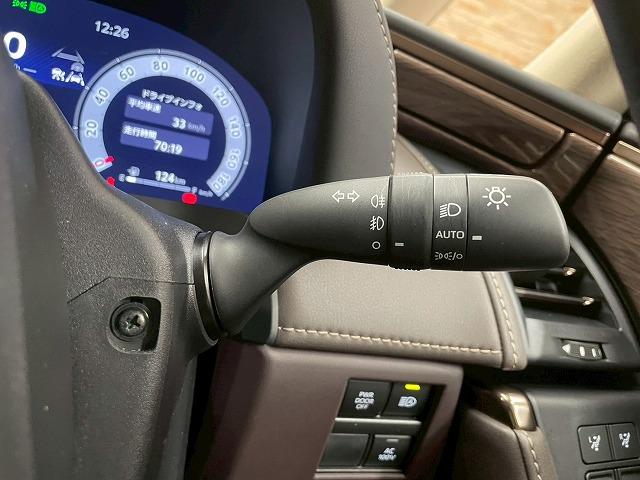 アルファードハイブリッド エグゼクティブラウンジ サンルーフ JBLメーカーナビ 全周囲 禁煙車 本革 パワーバックドア シートエアコン フルセグTV パノラミックルーフ LEDヘッドライト 4WD スマートキー パワーシート ETC シートヒーター(50枚目)