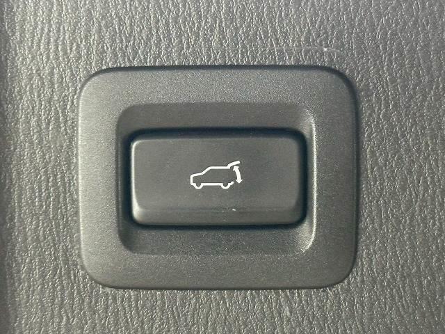 CX-8 XD Lパッケージ メーカーナビ BOSEサウンド 全周囲 4WD 純正19インチAW 電動リアゲート BSM レザーシート シートヒーター LEDヘッド メモリー付パワーシート クリアランスソナー ドライブレコーダー(8枚目)