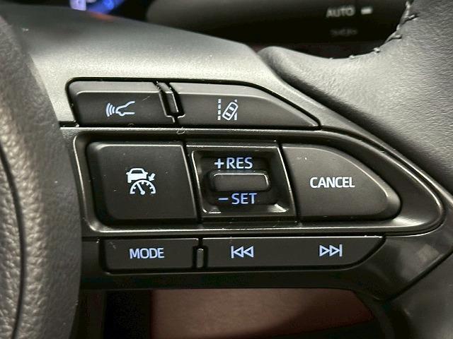 ヤリスクロス ハイブリッドZ モデリスタエアロ メーカーナビ 全周囲モニター BSM 追従クルーズコントロール シートヒーター 電動シート ドライブレコーダー ETC オートハイビーム LEDヘッドライト スマートキー(54枚目)