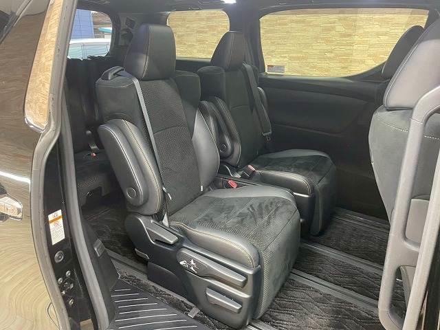 ヴェルファイア ２．５Ｚ　ゴールデンアイズ　メーカーナビ　後席フリップダウンモニター　ブラインドスポットモニター　サンルーフ　スマートキープッシュ　デジタルインナーミラー　ＣＤ、ＤＶＤ　両側電動スライド　レーダークルコン　セーフティセンス（6枚目）