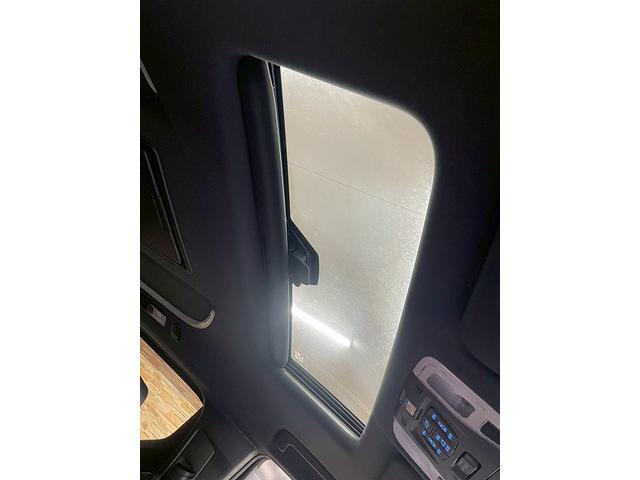 ヴェルファイア ２．５Ｚ　ゴールデンアイズ　メーカーナビ　後席フリップダウンモニター　ブラインドスポットモニター　サンルーフ　スマートキープッシュ　デジタルインナーミラー　ＣＤ、ＤＶＤ　両側電動スライド　レーダークルコン　セーフティセンス（49枚目）