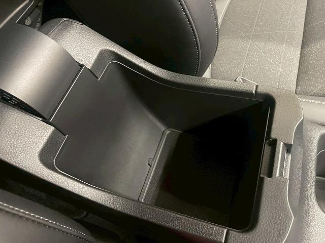 ヴェゼル ｅ：ＨＥＶ　Ｚ　Ｇａｔｈｅｒｓ９インチナビＴＶ　ホンダセンシング　ＥＴＣ　バックカメラ　ハーフレザー　シートヒーター　電動リアゲート　障害物センサー　ブラインドスポットモニター　レーンアシスト　追従クルコン　ＬＥＤ（35枚目）