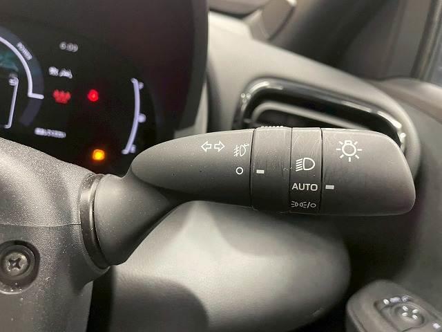 ヤリスクロス ＨＹＢＲＩＤ　Ｚ　ウルバーノ　純正ナビＴＶ　全周囲　追従クルコン　ＥＴＣ　シートヒーター　ハーフレザー　パワーシート　ＬＥＤヘッドライト　ブラインドスポットモニター　オートエアコン　オートライト　ＨＤＭＩ　オートマチックハイビーム（11枚目）