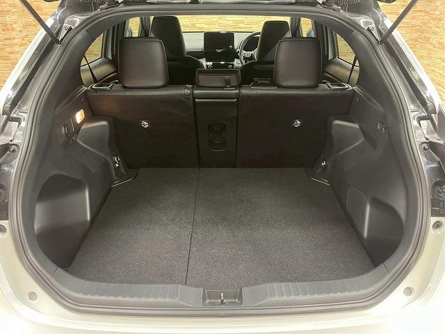 ヤリスクロス ＨＹＢＲＩＤ　Ｚ　ウルバーノ　純正ナビＴＶ　全周囲　追従クルコン　ＥＴＣ　シートヒーター　ハーフレザー　パワーシート　ＬＥＤヘッドライト　ブラインドスポットモニター　オートエアコン　オートライト　ＨＤＭＩ　オートマチックハイビーム（56枚目）