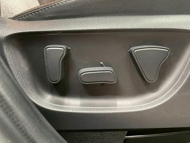 ヤリスクロス ハイブリッドＺ　４ＷＤ　モデリスタエアロ　メーカーナビ　フルセグＴＶ　全周囲モニター　ＢＳＭ　レーンアシスト　追従クルーズコントロール　電動リアゲート　パワーシート　シートヒーター　ＥＴＣ　ハーフレザーシート　ＬＥＤ（7枚目）