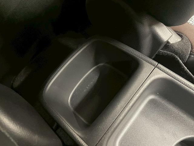 ヤリスクロス ハイブリッドＺ　４ＷＤ　モデリスタエアロ　メーカーナビ　フルセグＴＶ　全周囲モニター　ＢＳＭ　レーンアシスト　追従クルーズコントロール　電動リアゲート　パワーシート　シートヒーター　ＥＴＣ　ハーフレザーシート　ＬＥＤ（26枚目）