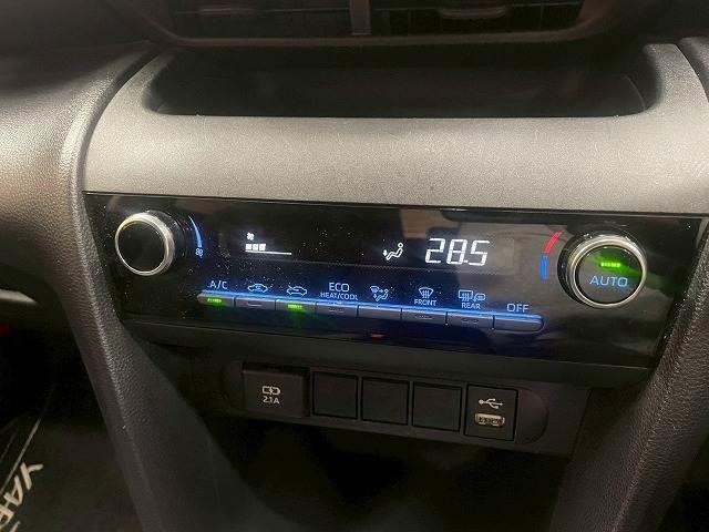 ヤリスクロス ハイブリッドＧ　純正ナビＴＶ　全周囲　追従クルコン　ＥＴＣ　ブラインドスポットモニター　ドライブレコーダー　ＵＳＢポート　オートマチックハイビーム　ステアリングリモコン　純正１６インチアルミ　ＬＥＤヘッドライト（10枚目）