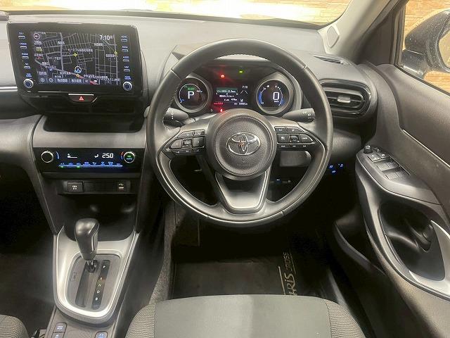 ヤリスクロス ハイブリッドＧ　純正ナビＴＶ　全周囲　追従クルコン　ＥＴＣ　ブラインドスポットモニター　ドライブレコーダー　ＵＳＢポート　オートマチックハイビーム　ステアリングリモコン　純正１６インチアルミ　ＬＥＤヘッドライト（41枚目）