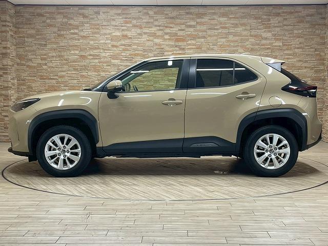 ヤリスクロス ハイブリッドＧ　純正ナビＴＶ　全周囲　追従クルコン　ＥＴＣ　ブラインドスポットモニター　ドライブレコーダー　ＵＳＢポート　オートマチックハイビーム　ステアリングリモコン　純正１６インチアルミ　ＬＥＤヘッドライト（63枚目）