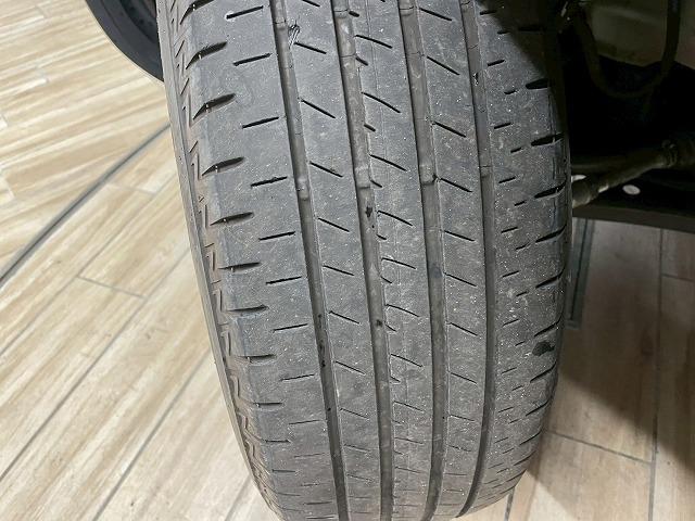 ヤリスクロス ハイブリッドＧ　純正ナビＴＶ　全周囲　追従クルコン　ＥＴＣ　ブラインドスポットモニター　ドライブレコーダー　ＵＳＢポート　オートマチックハイビーム　ステアリングリモコン　純正１６インチアルミ　ＬＥＤヘッドライト（66枚目）